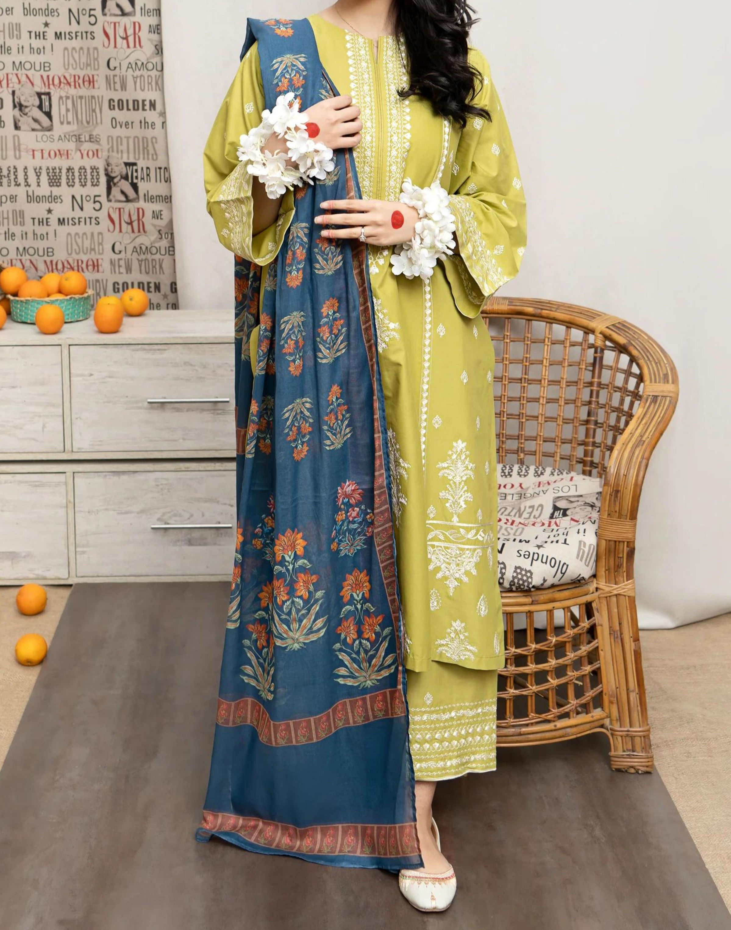 Urge I Dhanak 3 Piece Embroidered Suit | with Manaar Printed Dupatta | Winter Collection
